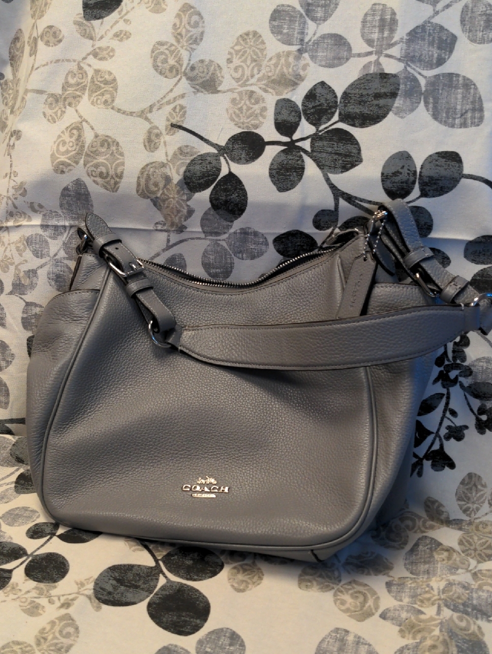 Stylish Coach Shoulder Bag